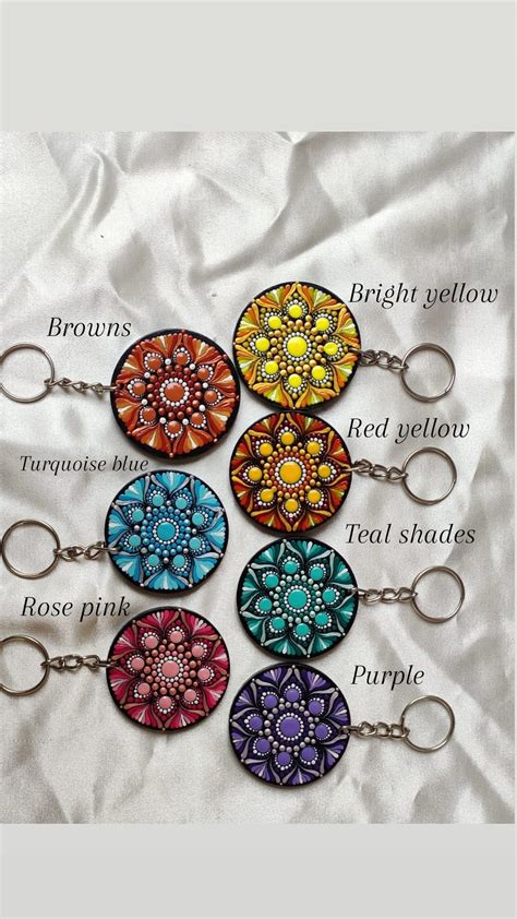 Handmade Dot Mandala Keychain Pack Of 3 Keychains Hand Etsy Mandala Mandala Painting Dots Art