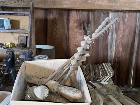 Hand Augers United Edge Real Estate And Auction