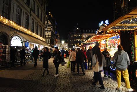 Christmas Market Food Guide Savoury Sweet Options Solosophie