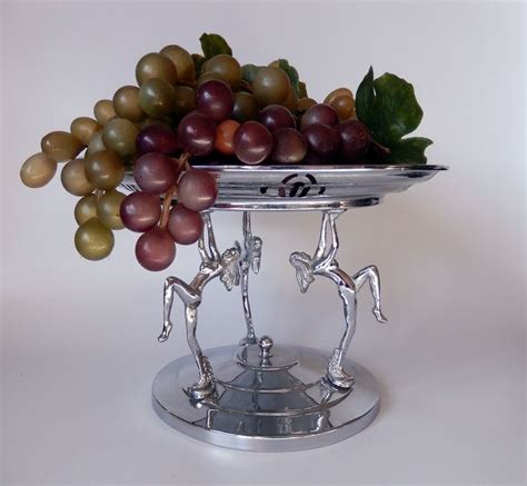 Art Deco Chrome Tazza Supported By Three Naked Dancers