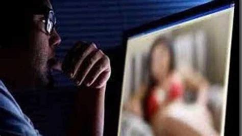Big Sextortion Fraud Man Receives Whatsapp Video Call Nude Woman On Other Side Then A Shocker