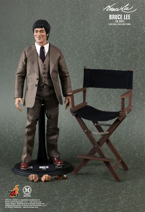 Hot Toys Bruce Lee Collectible Figure In Suit