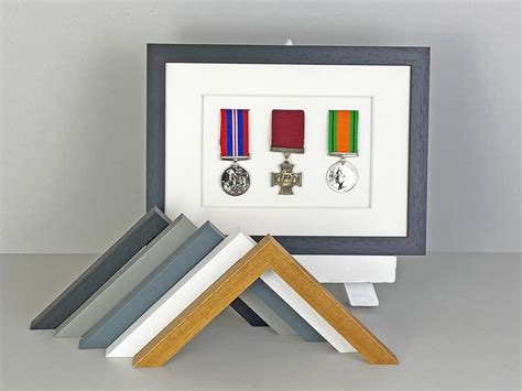 Military and Service Medal display Frame for Three Medals A4| WW1 | WW2 ...