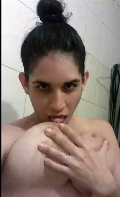 Photos Amateur D Une Algerienne Gros Seins Nue