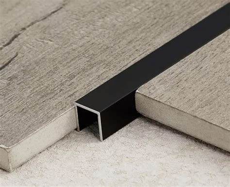 Купить П образный черный алюминиевый декоративный профиль 10х10мм в Москве