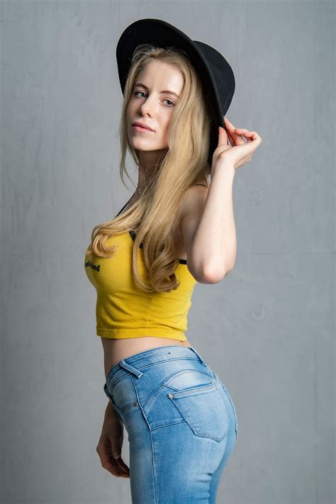 Crissi Blonde Girl Pose Jeans Singlet Hat Glance HD Phone Wallpaper Rare Gallery