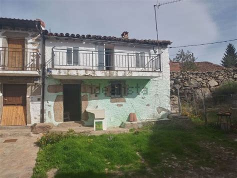 Casa De Pueblo En Venta En Los Cambios 19 C Hoyocasero Idealista