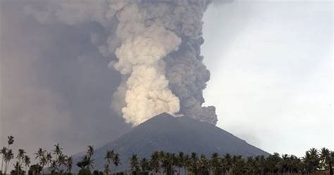 The Effects of Volcano Eruptions for Humans and Environments