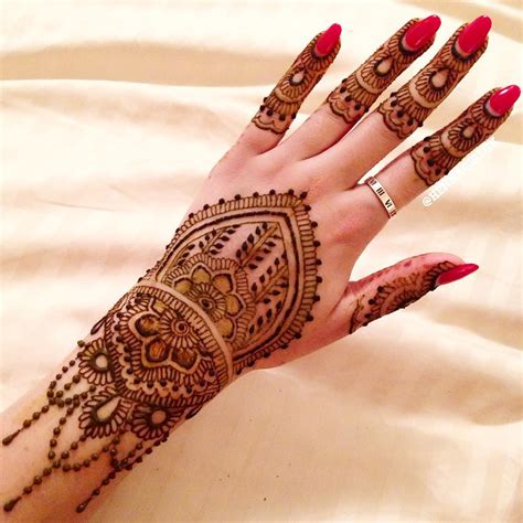 Motif Henna Tangan Simple