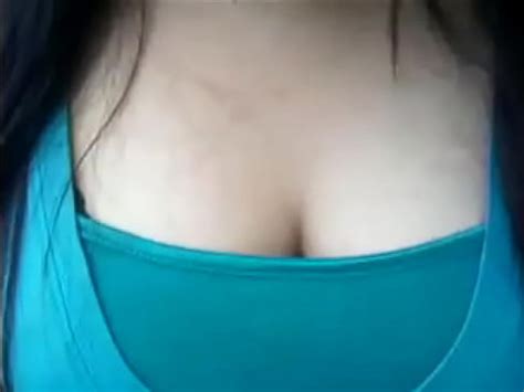 Hot Desi Indian Girl Showing Her Boobs Xvideos