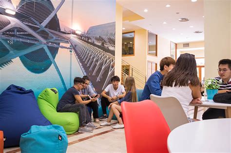 Spanish School in Valencia, Spain - 10 minutes from beach