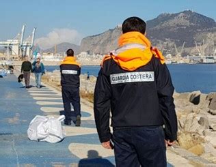 Ritrovato cadavere in mare non si conosce l identità della vittima