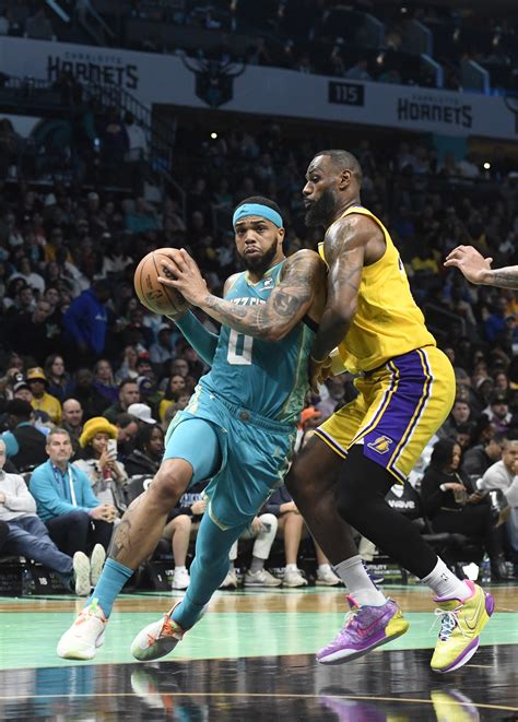 Anthony Davis Triple Double Lifts Lakers Over Reeling Hornets Reuters