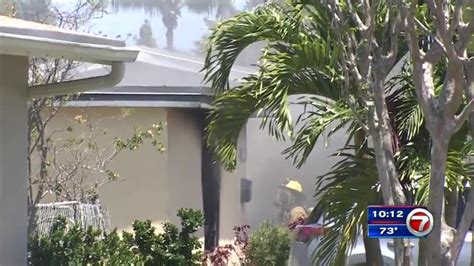 3 Displaced After Fort Lauderdale House Fire No Injuries Wsvn 7news