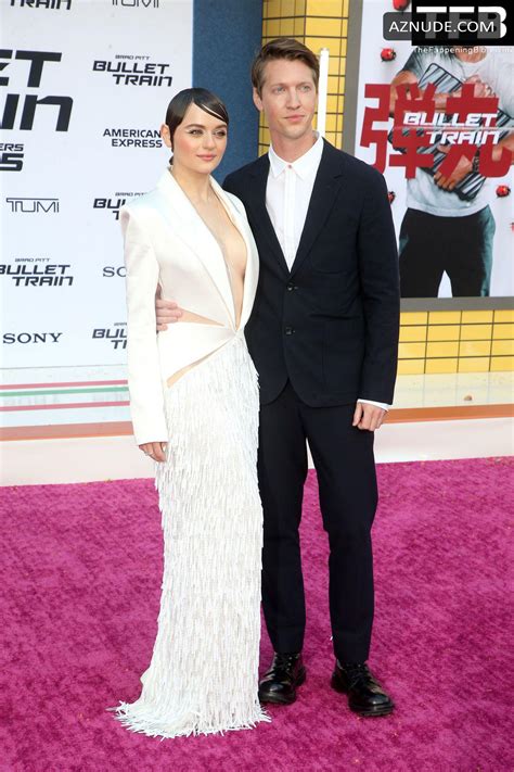 Joey King Sexy Seen Braless Flaunting Her Hot Tits On The Red Carpet At The Bullet Train