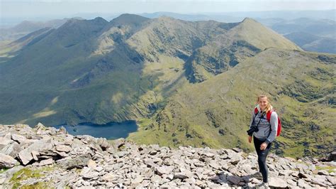 Hiking Carrauntoohil via Devils Ladder - on the top of Ireland ...