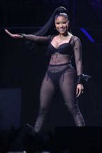 Nicki Minaj Hot Cleavage At Pink Print Tour In Vancouver Aznude