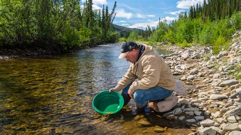 gold panning   pro youtube