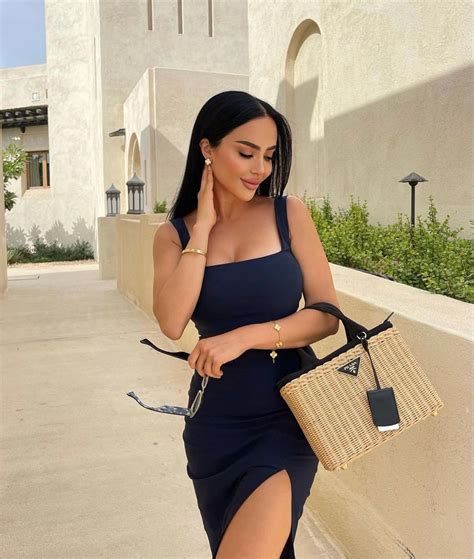 29 Navy Outfits: Stylish Ideas for Women - Casual, Classy, and Summer Looks