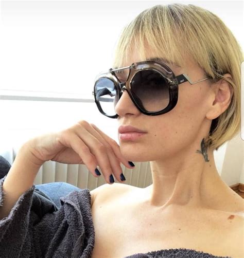 Fendi Sunglasses | Солнцезащитные очки, Очки, Модные тенденции