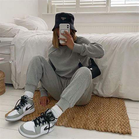 Air Jordan 1 Mid Gs ‘smoke Grey Outfits With Jordan 1s Fashion Styles Tomboy Style Outfits