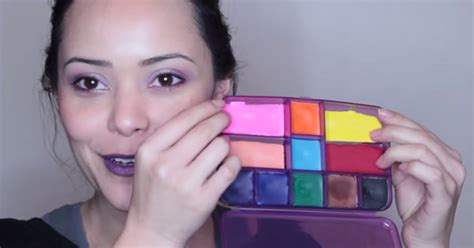 Usando Crayolas Este Video Tutorial Te Ense A A Hacer Maquillajes