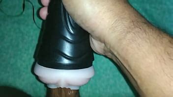 morena metiéndose en el masturbador XVIDEOS