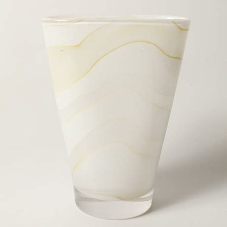 ANNA EHRNER Vas Flame Glas Kosta Boda Glas Konstglas Auctionet