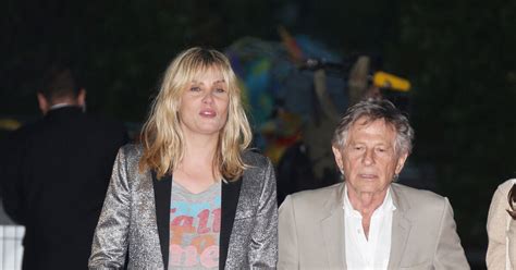 Emmanuelle Seigner Interpelle Avec Une Photo Choc De Son Mari Roman