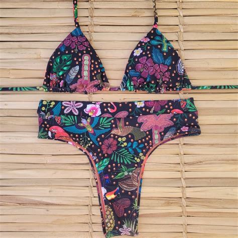 Conjunto De Biquini Top Cortininha Bojo Dupla Face Calcinha Hot Pant Cavada Estampado E Rosa