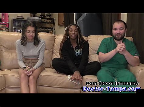 Giggles Feet Get Wet At The Beach On Beat Feet Reup Xvideos