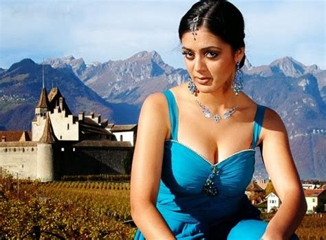Tollywood Telugu Cinema News And Photos Parvathi Melton Hot Pics
