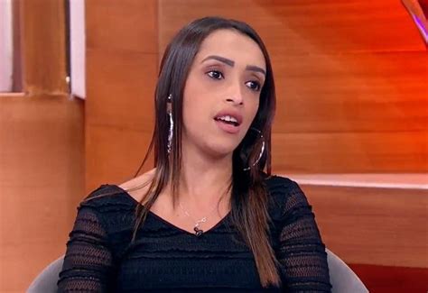 SBT TV Mulher quebra o dente da irmã ao ver que ela pegou lingerie emprestada