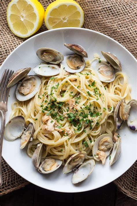 Linguini With Clams Recipe With Images Clam Recipes Clam Pasta