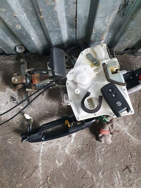 Suzuki sx4 zamek drzwi L.p klamka stacyjka kluczyk keyless 06-15r Tychy ...