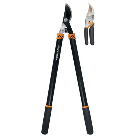 Fiskars 2 Piece Pruner Set With 28 In Bypass Lopper And 5 5 In Bypass Pruner 1067030 The