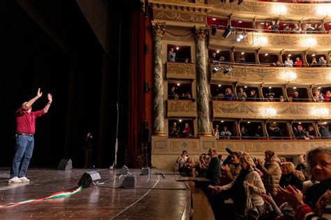 Grande Successo Al Teatro Donizetti Per Boomers Di Marco Paolini Con