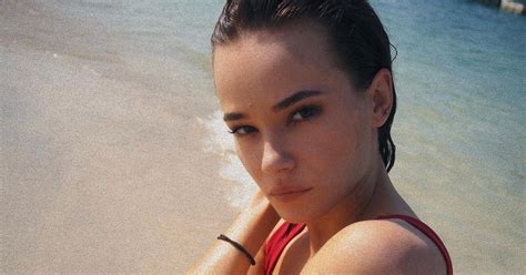 Natalia Szroeder Pozuje W Czerwonym Bikini Na Pla Y