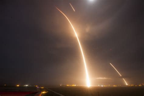 Spacex Makes History Successfully Achieves Vtol Space Flight And