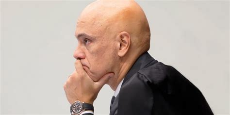 Alexandre de Moraes impõe multa de R 100 mil por hora para usuário que