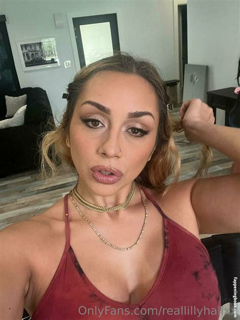 Lilly Hall XxRealLillyhall Lilly Hall Reallillyhallxx Nude OnlyFans Leaks Fappening