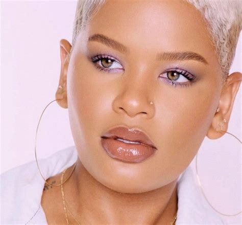 Labial nude Cómo encontrar tu tono de labial perfecto para un look natural