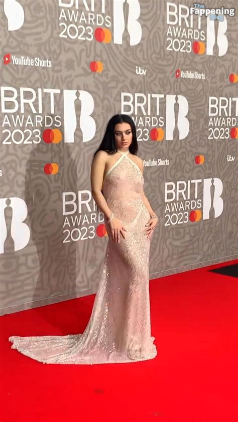 Charli Xcx Flashes Her Nude Tits At The Brit Awards In London Photos Pinayflixx Mega
