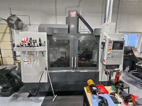 Used Haas VF 4SS CNC Vertical Machining Center 8075461