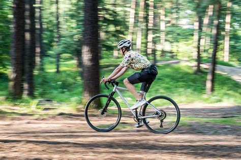 Гравийный велосипед с амортизационной вилкой Alpinebike Chasseral ...
