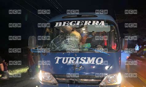 Accidente Entre Una Motocicleta Y Bus Rapidito Deja Un Hombre Con