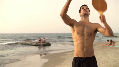 Auscaps Yoav Reuveni Nude In Snails In The Rain