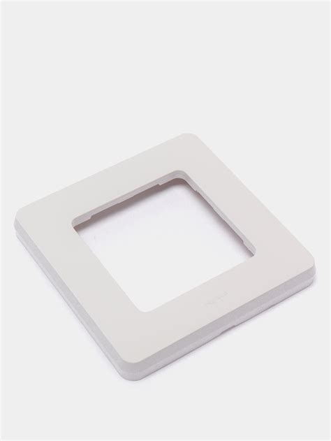 Рамка Legrand INSPIRIA купить по цене 79 ₽ в интернет-магазине Магнит ...