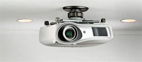 Крепление проектора к потолку: установка, как повесить проектор на ...