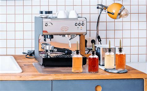 Amazon.com: Furnizone Coffee Syrup Dispenser, Glass Syrup Dispenser ...